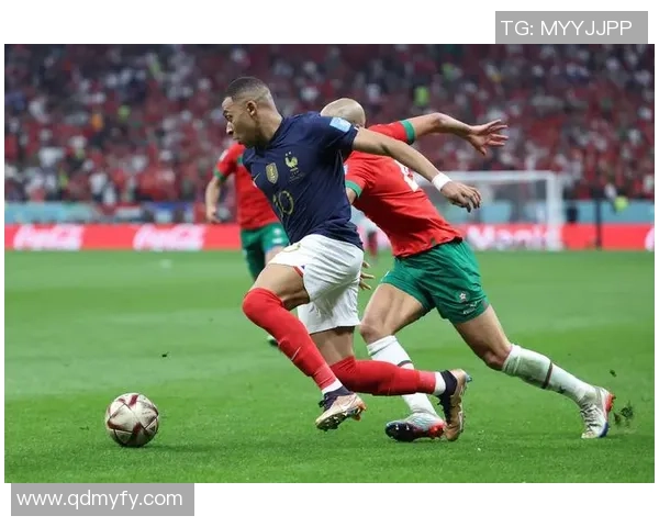 足球新星柯武以惊人天赋与坚毅精神引领绿茵赛场新时代