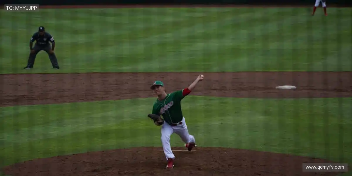 弹幕狂欢，边看边聊！💬 独家解说 + 实时数据，打造沉浸式观赛体验！